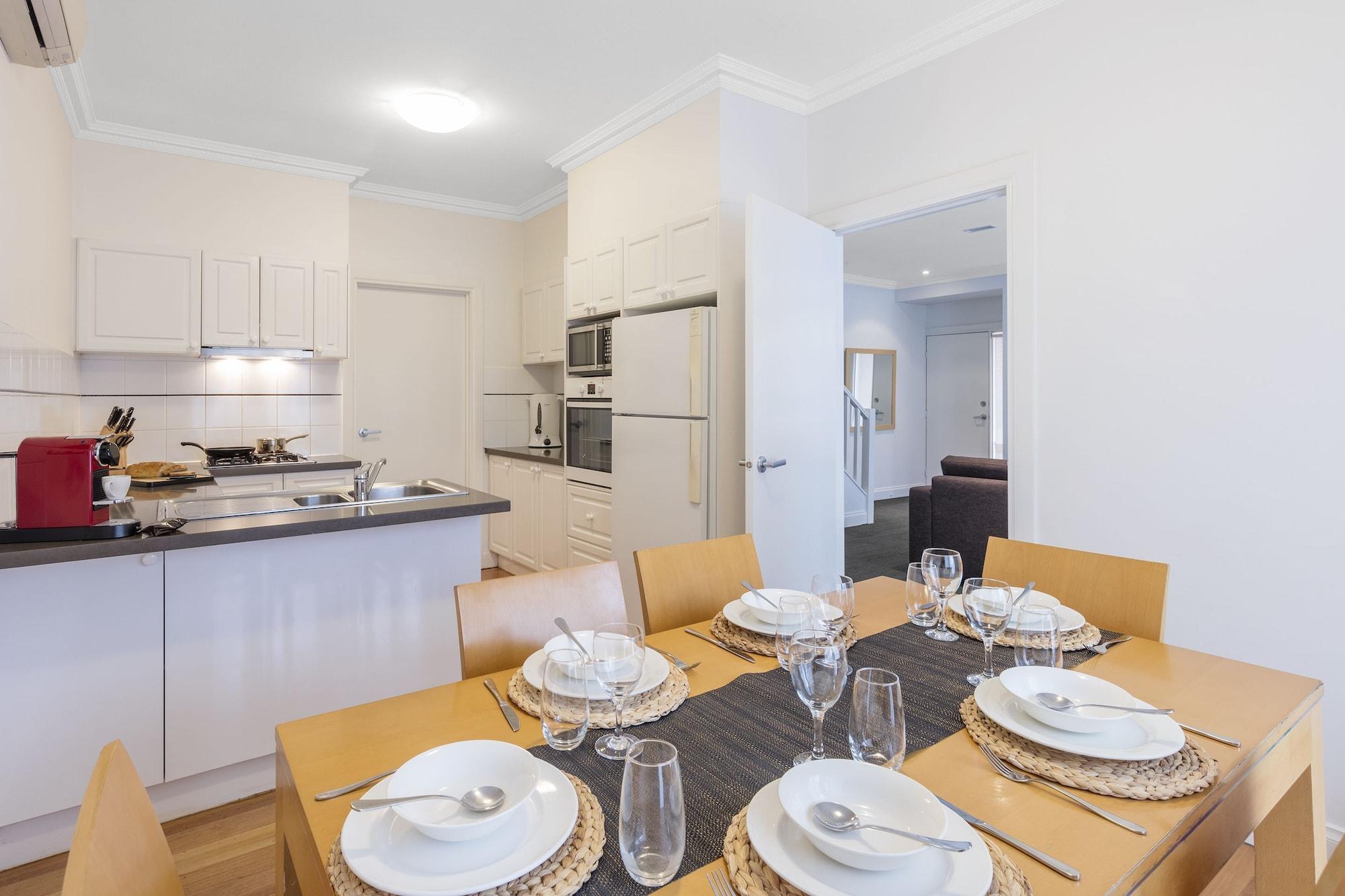 Kimberley Gardens Hotel, Serviced Apartments And Serviced Villas Ville de Ville de Melbourne Extérieur photo