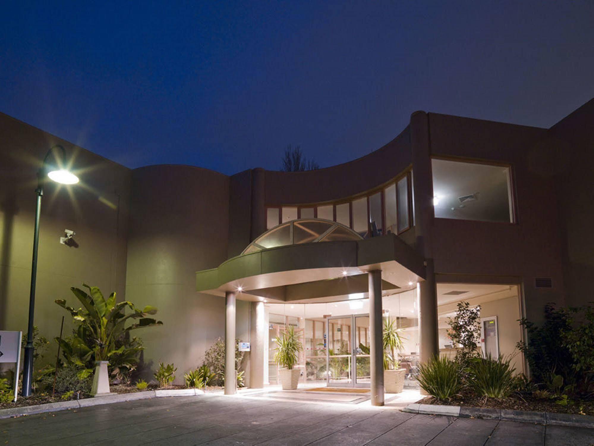 Kimberley Gardens Hotel, Serviced Apartments And Serviced Villas Ville de Ville de Melbourne Extérieur photo